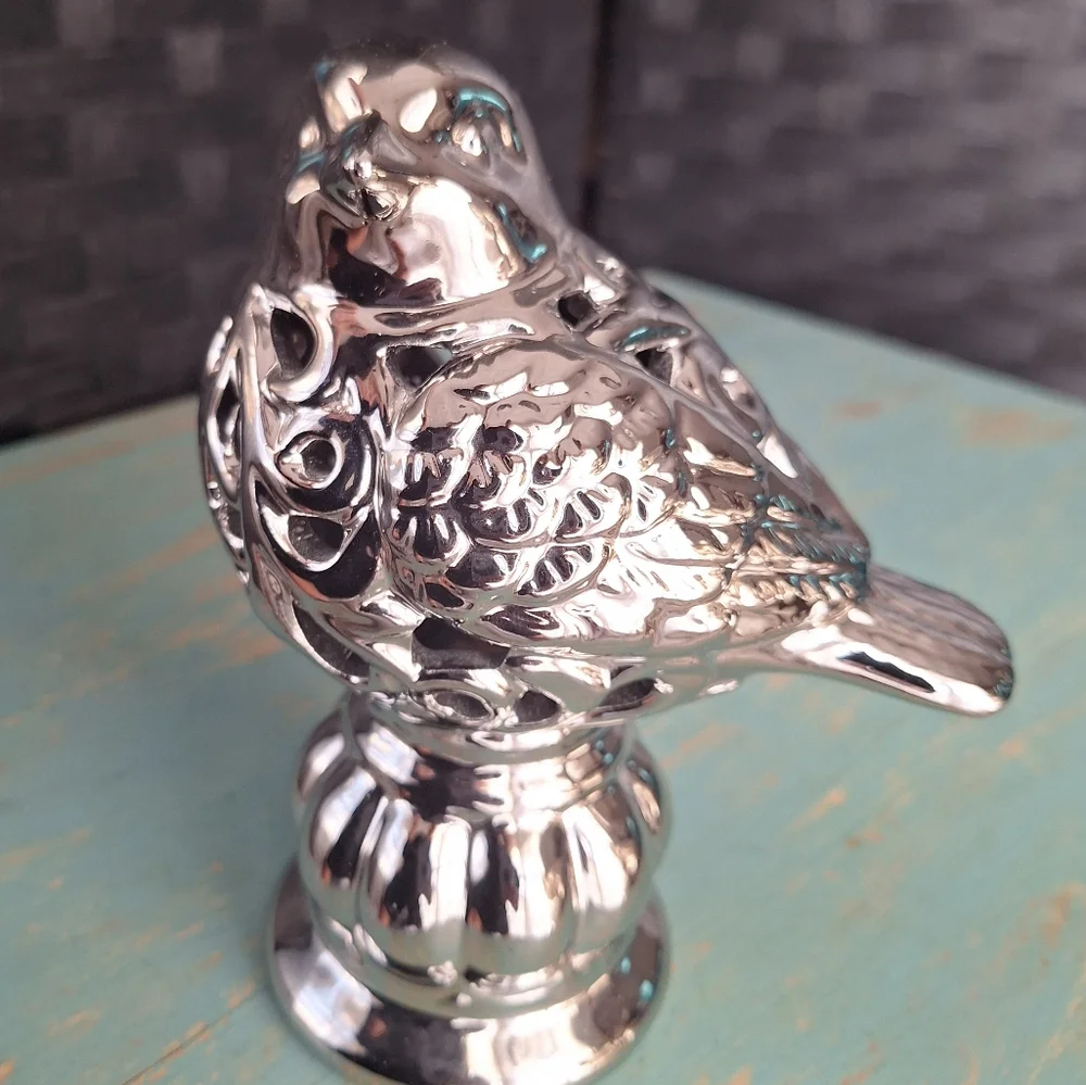 Chrome Silver Bird on a Pedestal Statue Figurine Ceramic Home Decor - Picture 14 of 15